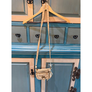 Women's Unbranded Beige Faux Leather Crossbody Bag One Size